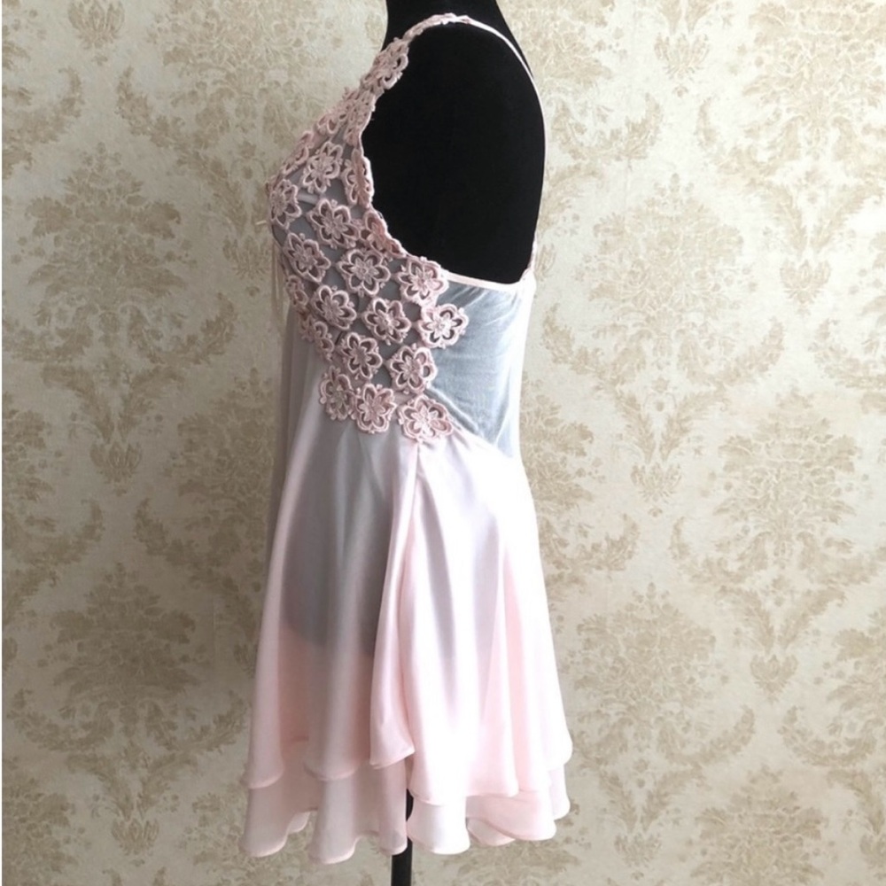 La SENZA Light Pink Lace 2 Pieces Chemise Set - Picture 7 of 15
